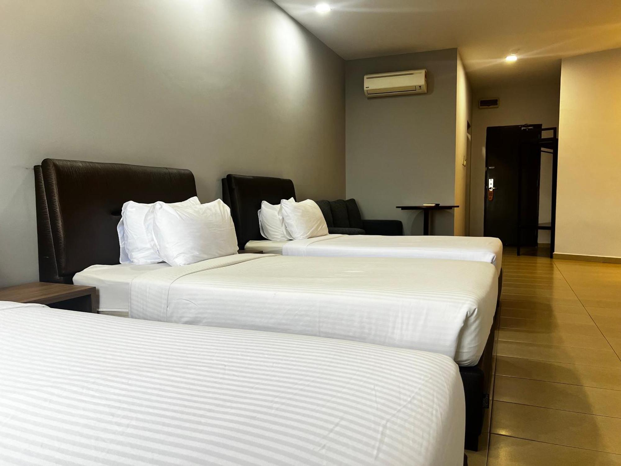 Sin Lien Hotel Keluang Luaran gambar