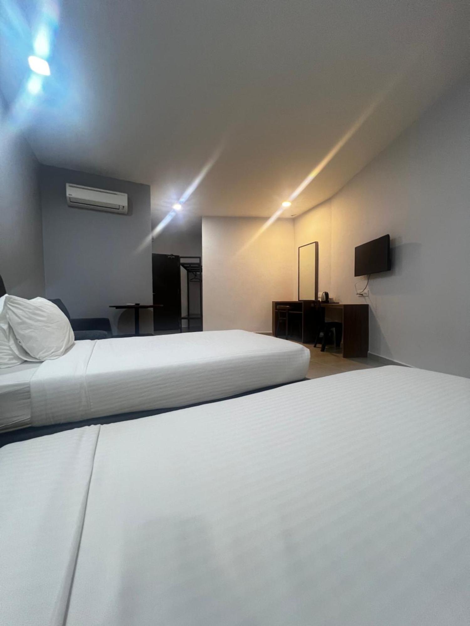 Sin Lien Hotel Keluang Luaran gambar